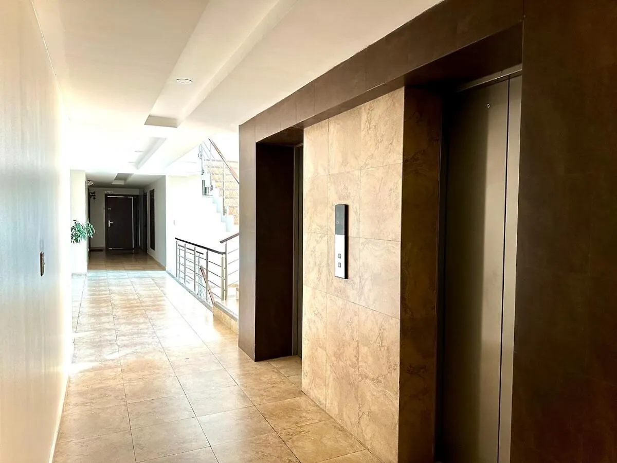 Διαμέρισμα Acogedor Apartamento Centrico Con 3Habitaciones Con Bano, Terraza Y 2Estacionamientos Κουένκα Ισημερινός