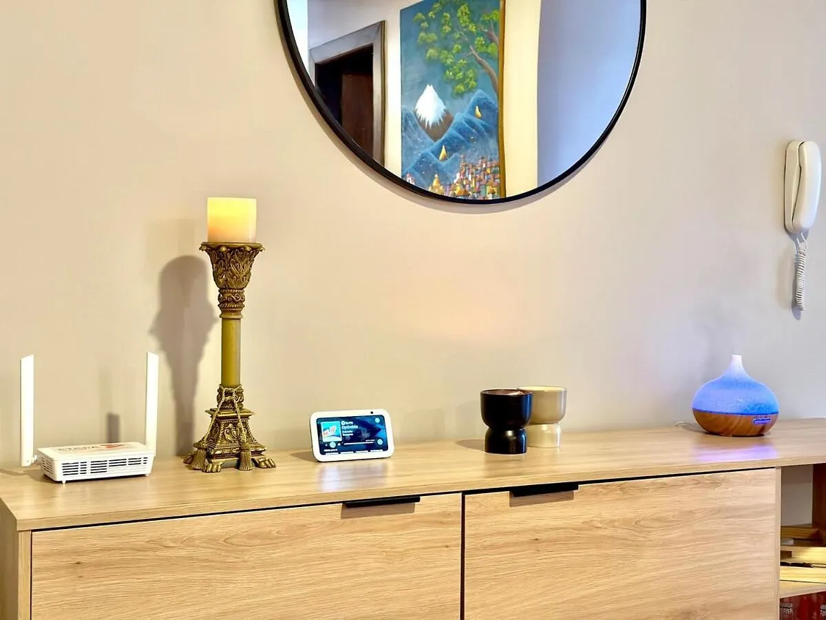 Acogedor Apartamento Centrico Con 3Habitaciones Con Bano, Terraza Y 2Estacionamientos Κουένκα Διαμέρισμα
