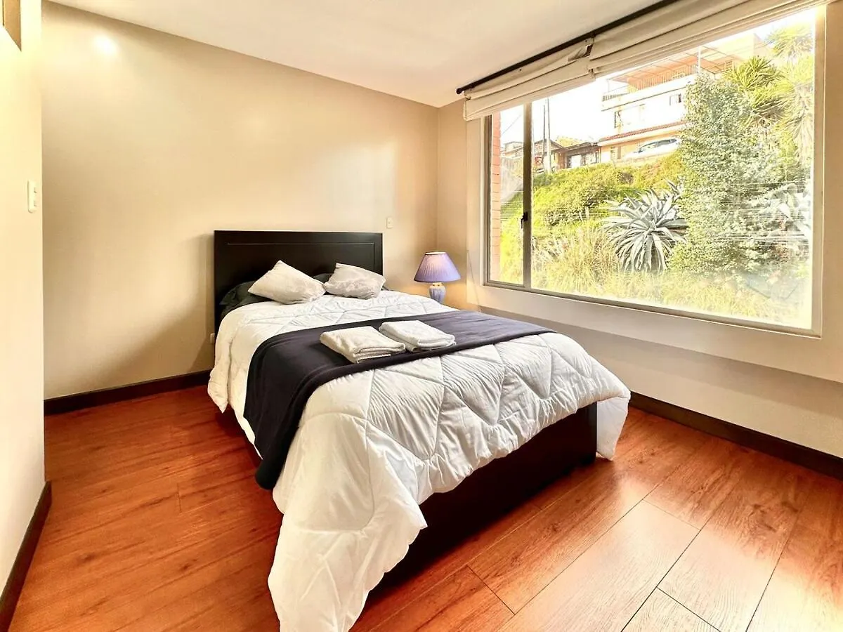 Acogedor Apartamento Centrico Con 3Habitaciones Con Bano, Terraza Y 2Estacionamientos Κουένκα